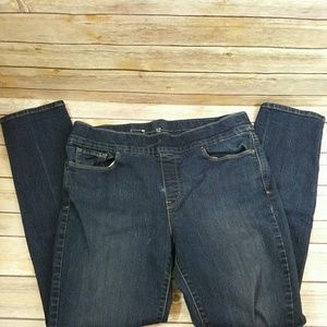 Levi pull on jeans